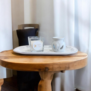 Σετ Δώρου: Ξύλινη Πιατέλα 35cm, Κεραμικός Αρωματιστής & Κερί Baby Kiss